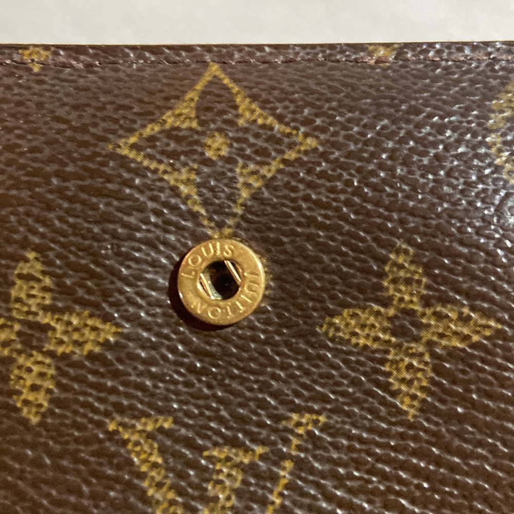 Louis Vuitton Kiss lock wallet - Picture 14 of 17